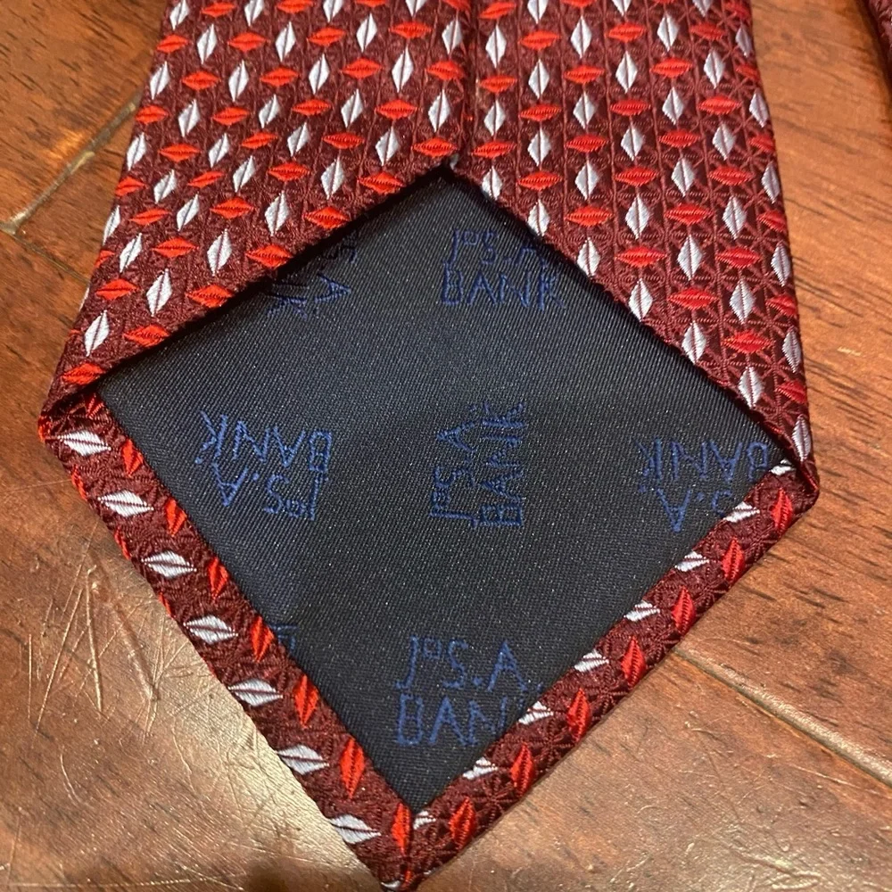 Silk tie
